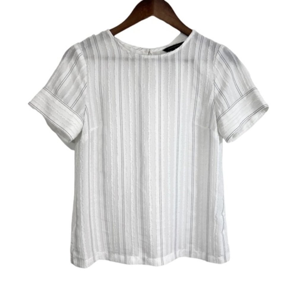 Banana Republic White & Black Stripe Textured Keyhole Button Blouse size XS